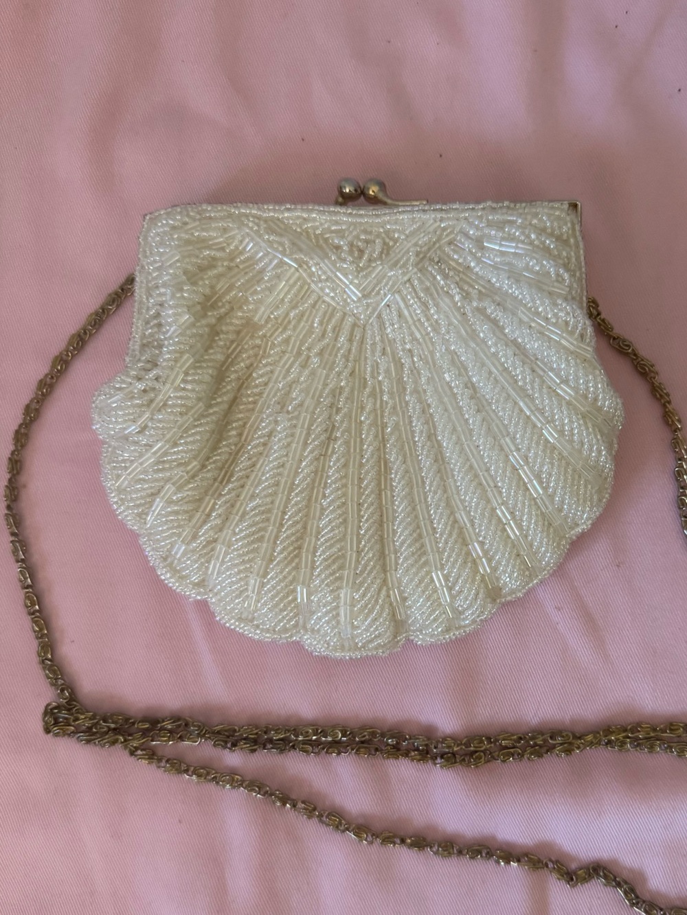 La Regale Vintage Beaded Shell Clutch with Chain